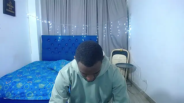 eebony stallion online show from November 5, 3:20 am