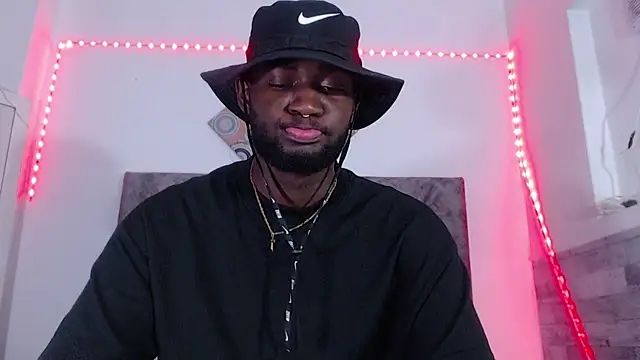 eebony stallion online show from April 8, 6:20 pm