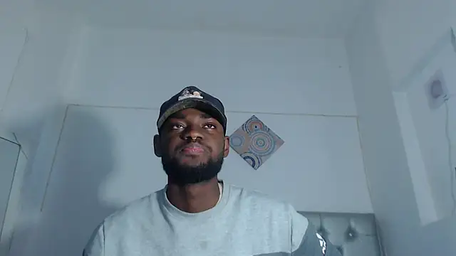 Snapshot of eebony_stallion chatting on January 14, 11:14 am eebony stallion online show from January 14, 11:14 am