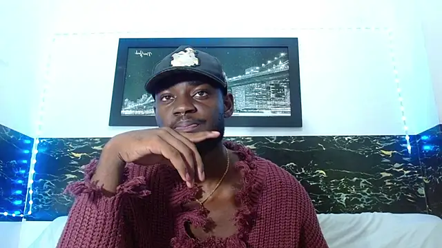 Snapshot of eebony_stallion chatting on June 2, 4:01 am eebony stallion online show from June 2, 4:01 am