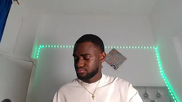 Snapshot of eebony_stallion chatting on January 8, 6:25 pm eebony stallion online show from January 8, 6:25 pm