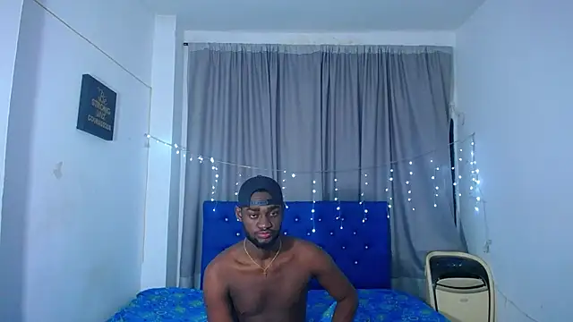 eebony stallion online show from December 5, 10:47 am