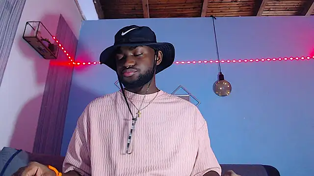 eebony stallion online show from March 10, 2:59 am