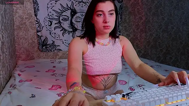 arcane doll online show from March 11, 9:25 am