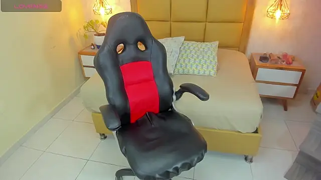 MELISSAROUGE online show from October 7, 7:48 pm