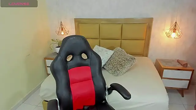 MELISSAROUGE online show from September 19, 7:29 pm