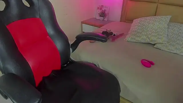 MELISSAROUGE online show from February 19, 7:44 pm