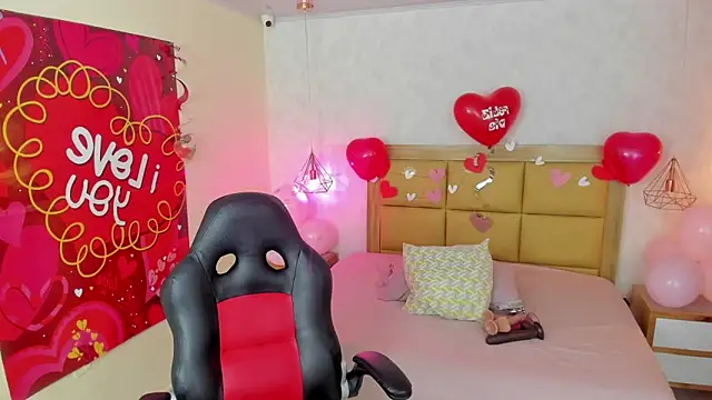 MELISSAROUGE online show from February 14, 8:09 pm