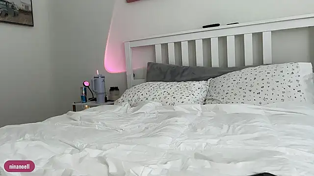 Snapshot of Ninanoell chatting on September 10, 3:22 pm Ninanoell online show from September 10, 3:22 pm