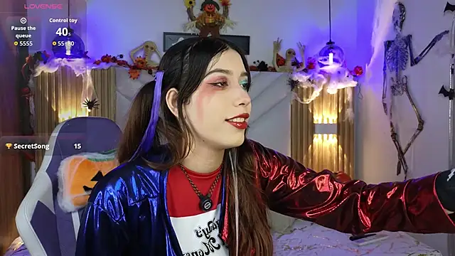 lila min online show from October 31, 2:46 pm