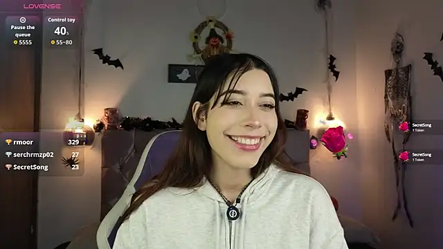 Snapshot of lila_min chatting on October 6, 2:29 pm lila min online show from October 6, 2:29 pm