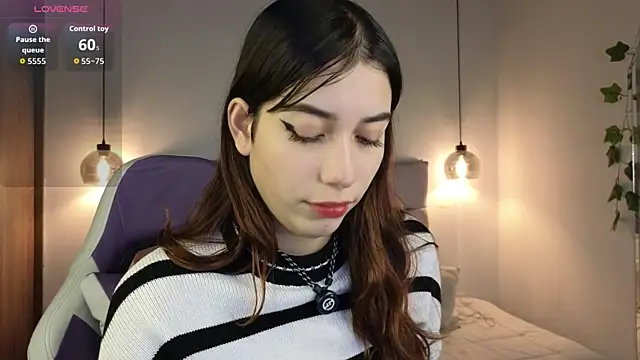 Snapshot of lila_min chatting on September 24, 2:12 pm lila min online show from September 24, 2:12 pm