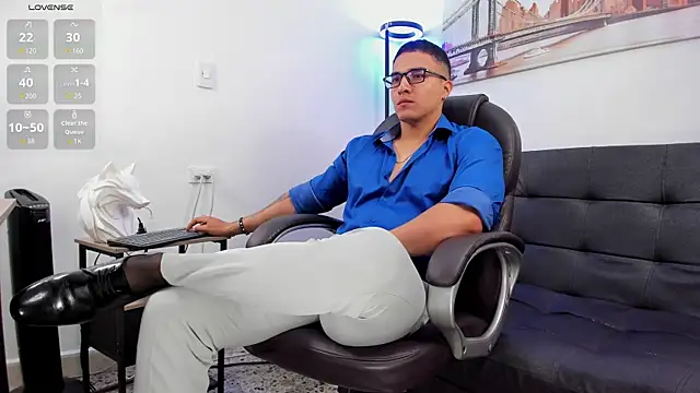 Dash Bukoski online show from October 21, 12:26 pm