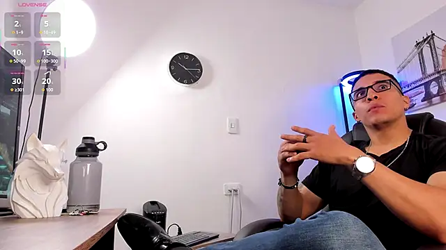 Dash Bukoski online show from November 25, 12:38 pm