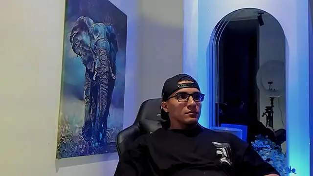 Dash Bukoski online show from February 12, 11:32 am