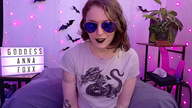 mistressannafoxx online show from February 5, 10:16 pm