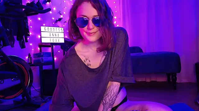 mistressannafoxx online show from March 8, 4:16 am