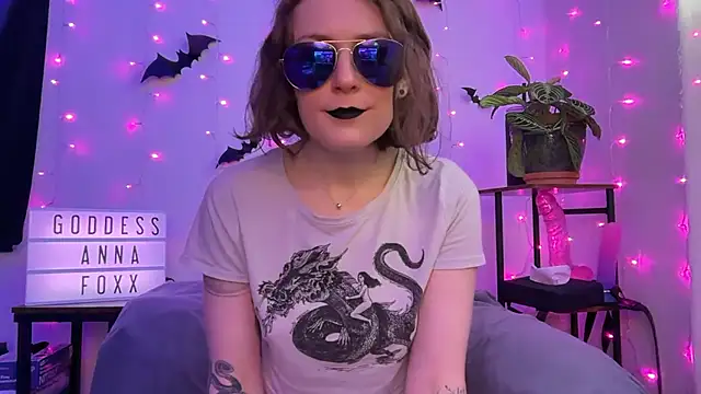 mistressannafoxx online show from January 9, 10:28 pm