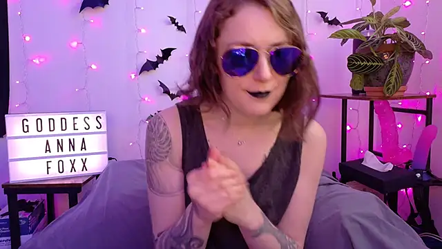 mistressannafoxx online show from February 6, 9:55 pm