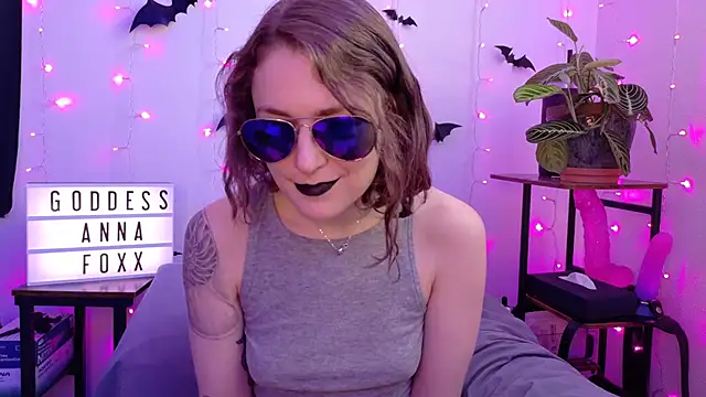 mistressannafoxx online show from February 10, 10:09 pm