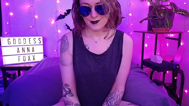 mistressannafoxx online show from February 16, 10:18 pm