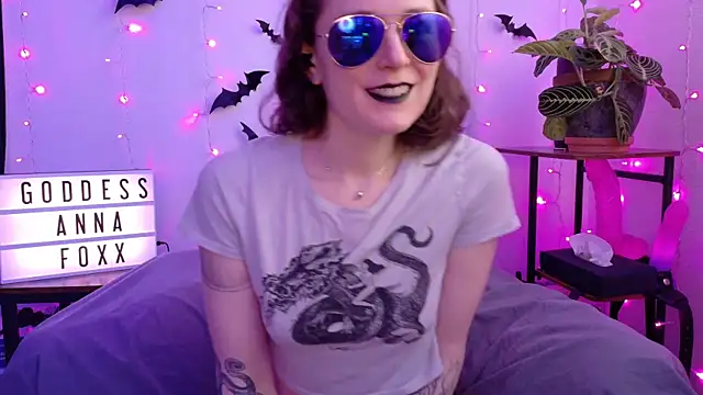 mistressannafoxx online show from February 20, 10:12 pm