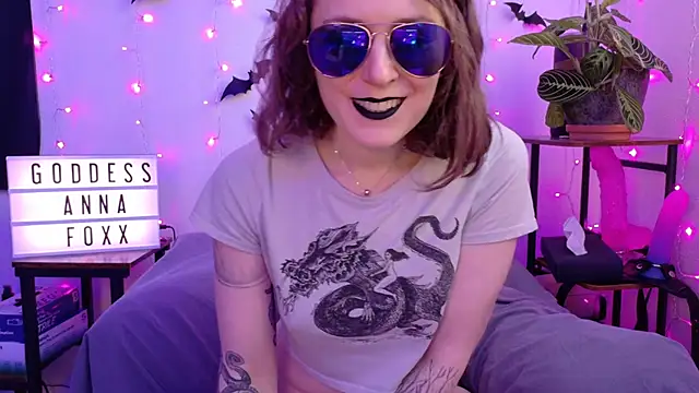 mistressannafoxx online show from March 13, 9:09 pm