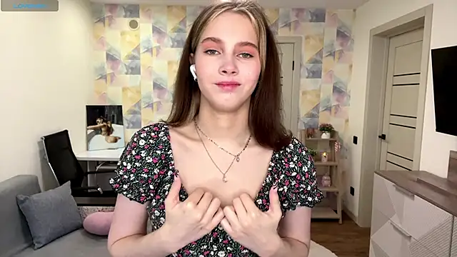 NylaNadler online show from February 13, 6:13 am