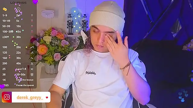 derek greyy  online show from November 21, 8:41 pm