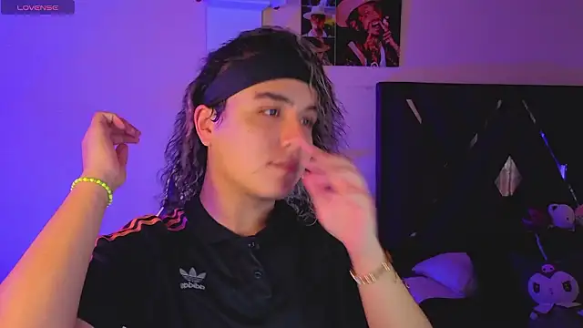 derek greyy  online show from February 3, 5:51 pm