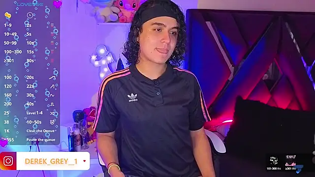 derek greyy  online show from October 5, 7:48 pm