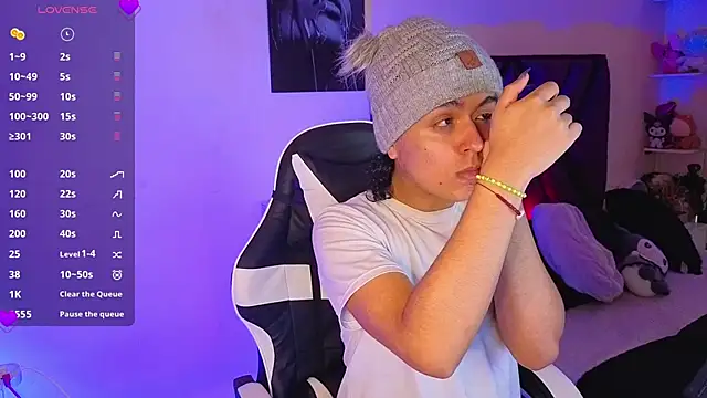 derek greyy  online show from September 19, 7:18 pm