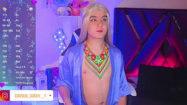 derek greyy  online show from October 14, 7:47 pm