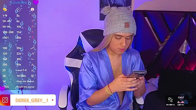 derek greyy  online show from September 30, 6:36 pm