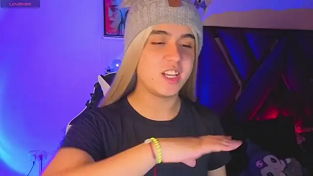 derek greyy  online show from November 10, 10:48 pm