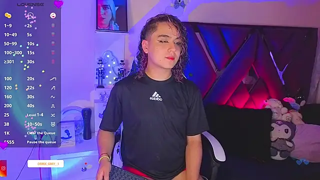 derek greyy  online show from November 18, 10:24 pm