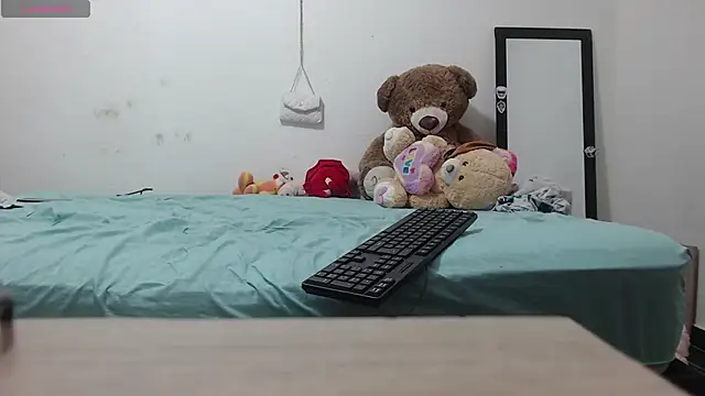 toxic sweet  online show from February 11, 5:18 am