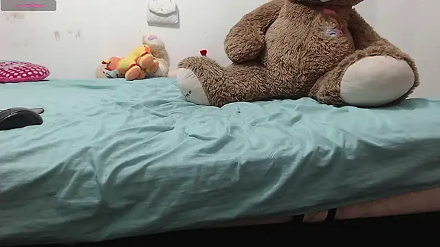 toxic sweet  online show from February 13, 6:24 am