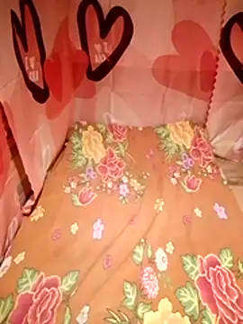 hotmomma8 online show from February 6, 9:00 pm