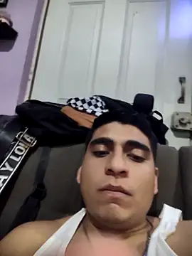 Snapshot of Rtmh1250 chatting on October 23, 2:32 am Rtmh1250 online show from October 23, 2:32 am