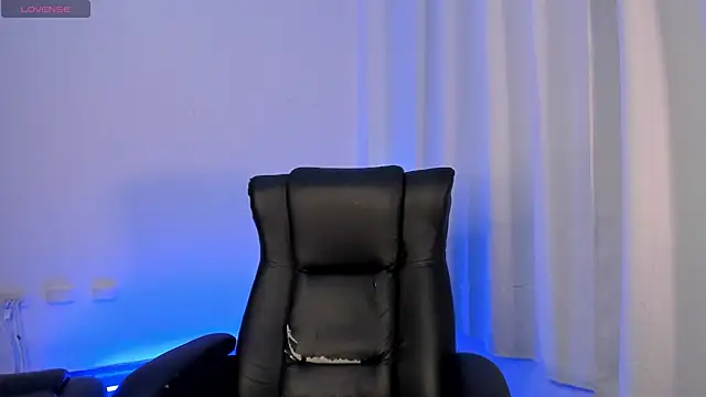 Snapshot of nathan_blake chatting on November 12, 8:45 pm nathan blake online show from November 12, 8:45 pm