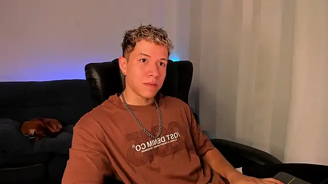 Snapshot of nathan_blake chatting on October 7, 7:15 pm nathan blake online show from October 7, 7:15 pm