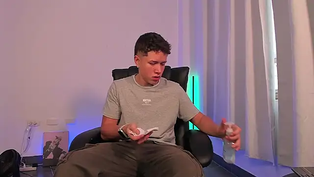 Snapshot of nathan_blake chatting on September 16, 7:48 pm nathan blake online show from September 16, 7:48 pm