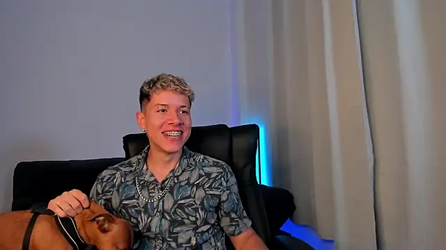 Snapshot of nathan_blake chatting on October 16, 8:39 pm nathan blake online show from October 16, 8:39 pm