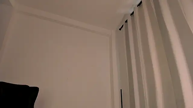 Snapshot of nathan_blake chatting on December 1, 7:37 pm nathan blake online show from December 1, 7:37 pm