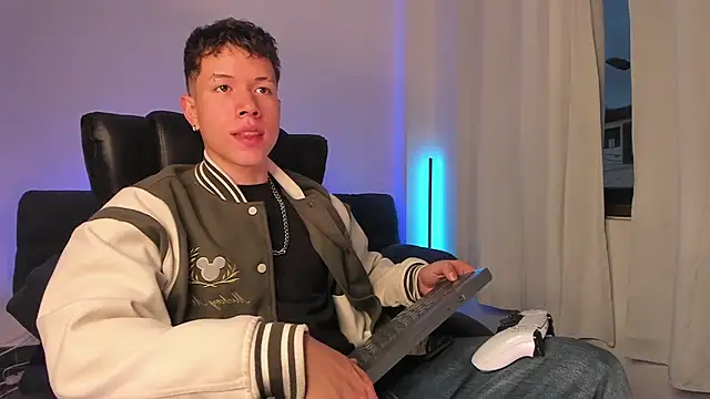 Snapshot of nathan_blake chatting on September 28, 11:01 pm nathan blake online show from September 28, 11:01 pm