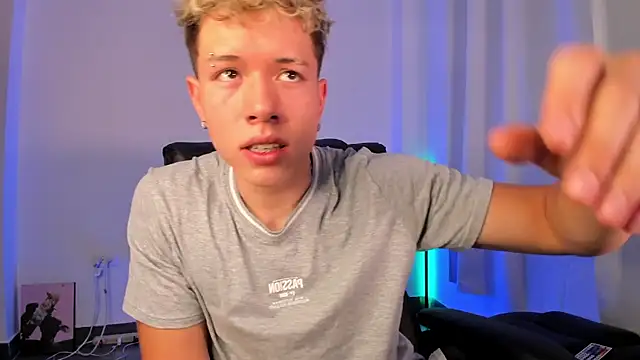 Snapshot of nathan_blake chatting on November 22, 7:57 pm nathan blake online show from November 22, 7:57 pm