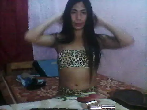 Snapshot of lovely_key chatting on February 8, 12:36 pm lovely key online show from February 8, 12:36 pm