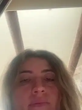 M1l3yD3w online show from November 26, 4:07 pm