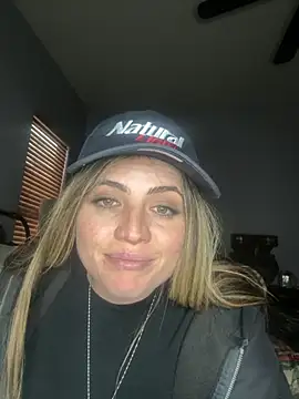 M1l3yD3w online show from November 22, 8:51 pm